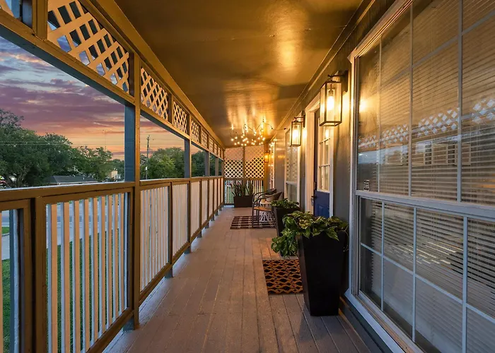 Sunnyside Retreat
